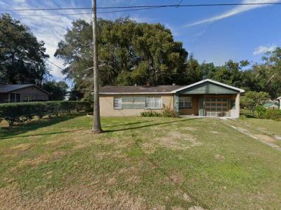 13917 1st St, Dade City, FL 33525