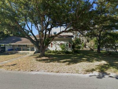 38145 7th Ave, Zephyrhills, FL 33542